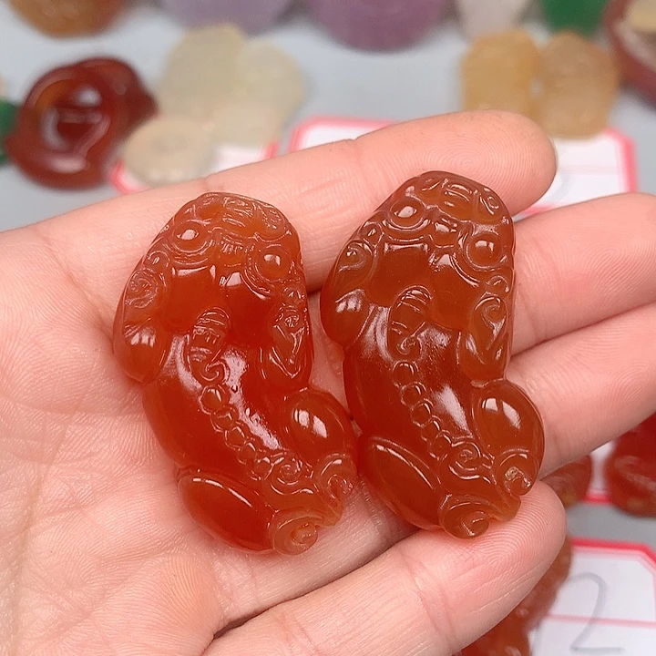用***2玛瑙/玉髓未镶嵌颈饰