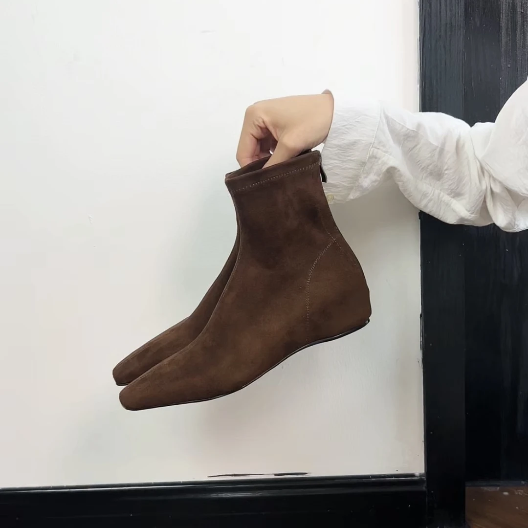 Dannyfrey绒面极简复古时尚百搭女后拉链绒面内增高弹力瘦瘦靴4CM