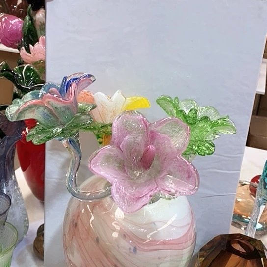 琉璃花瓶高45厘米宽9厘米