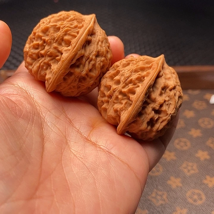 把件文玩核桃金牛38尺