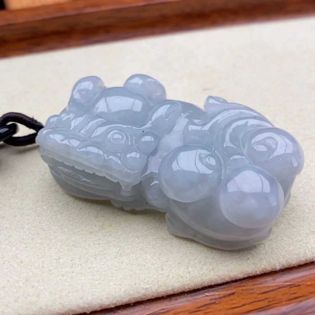 翡翠未镶嵌颈饰吊坠