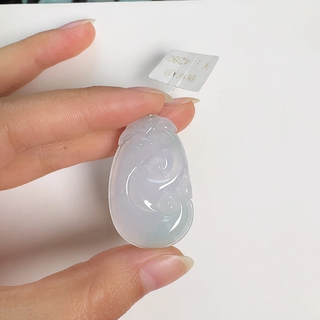 翡翠颈饰未镶嵌如意吊坠