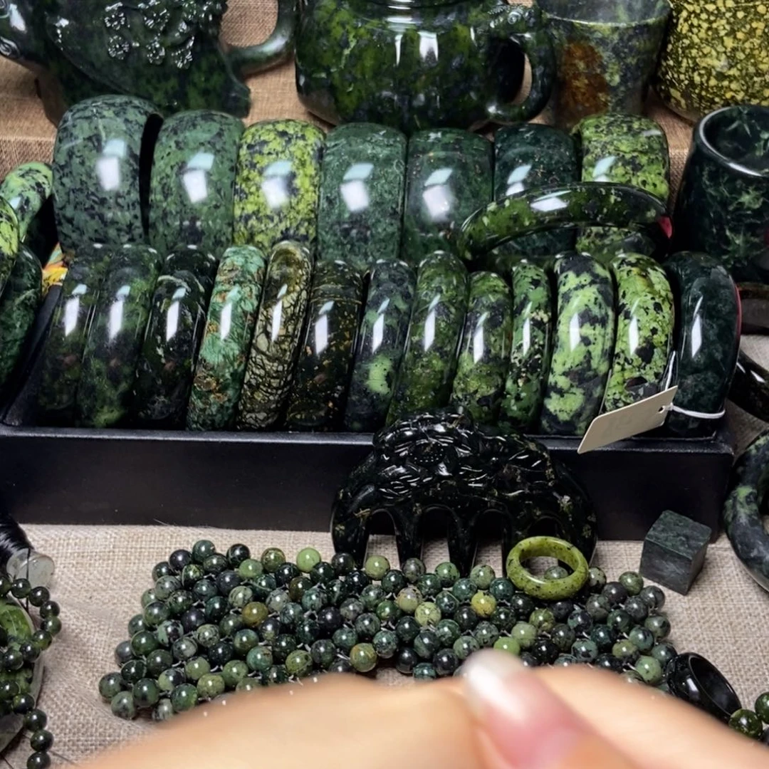 乐***趣蛇纹石玉未镶嵌药王石项链