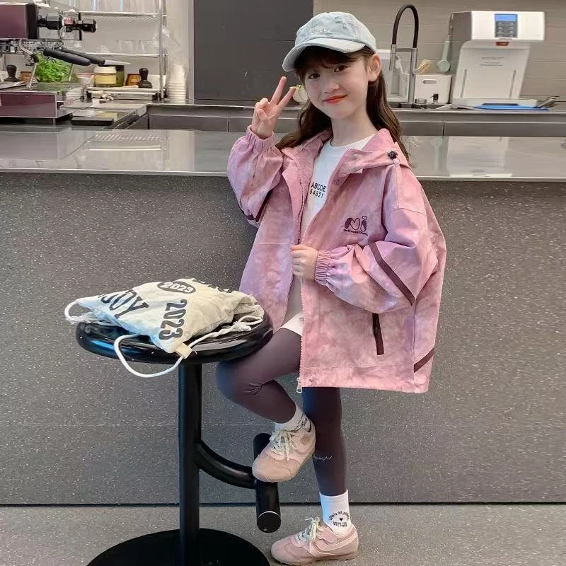 女童外套春秋款2025新款洋气儿童装冲锋衣秋装小女孩运动夹克上衣