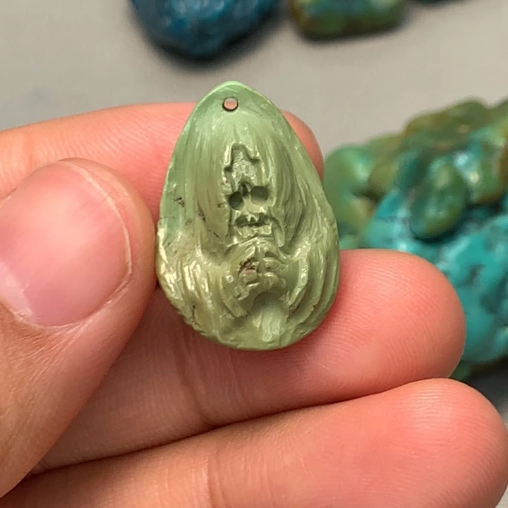 未镶嵌绿松石颈饰