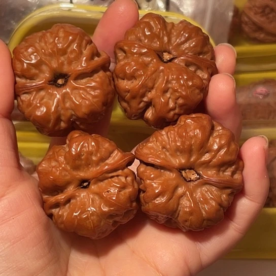 S***鸢吊坠文玩核桃核桃