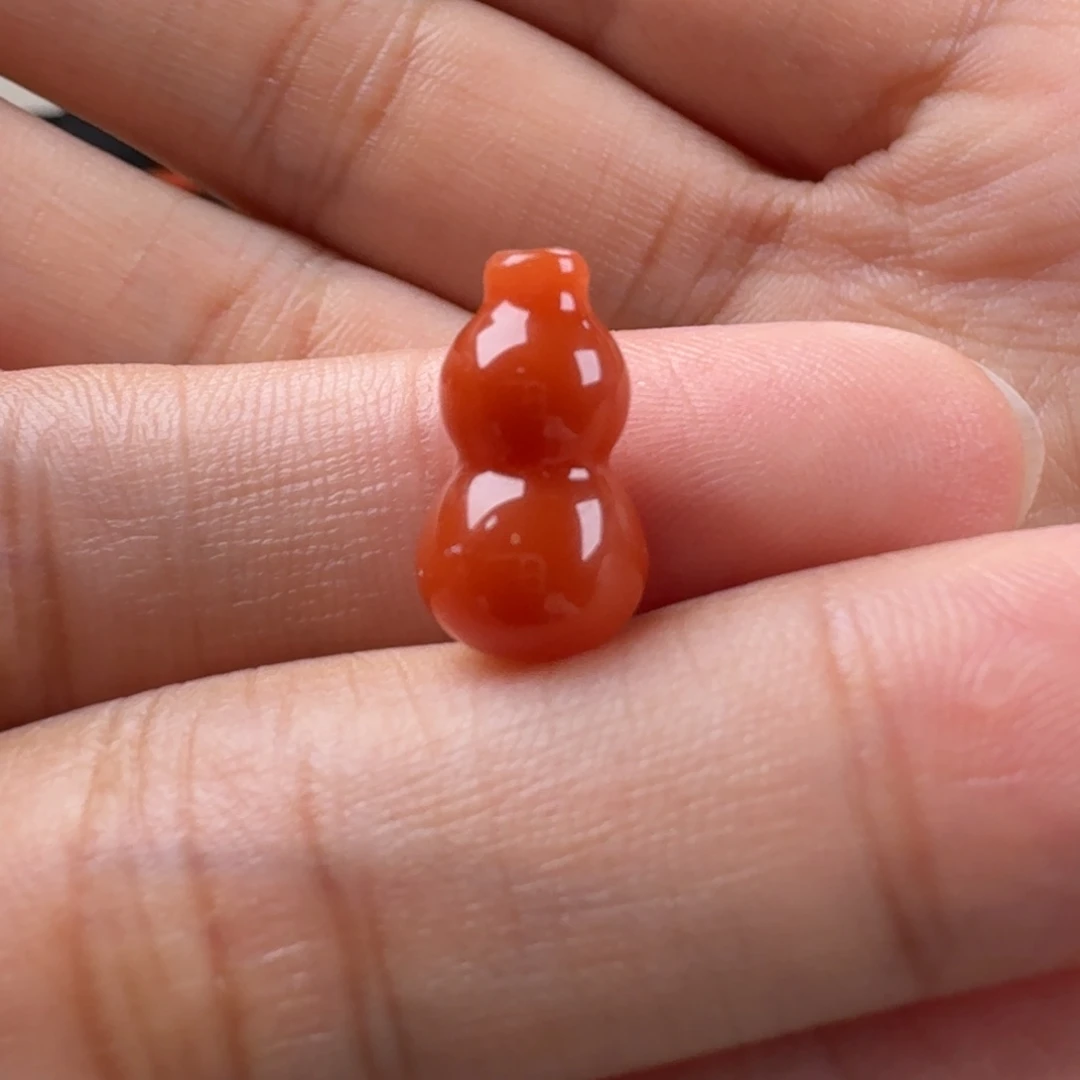 南红玛瑙未镶嵌满色肉葫芦