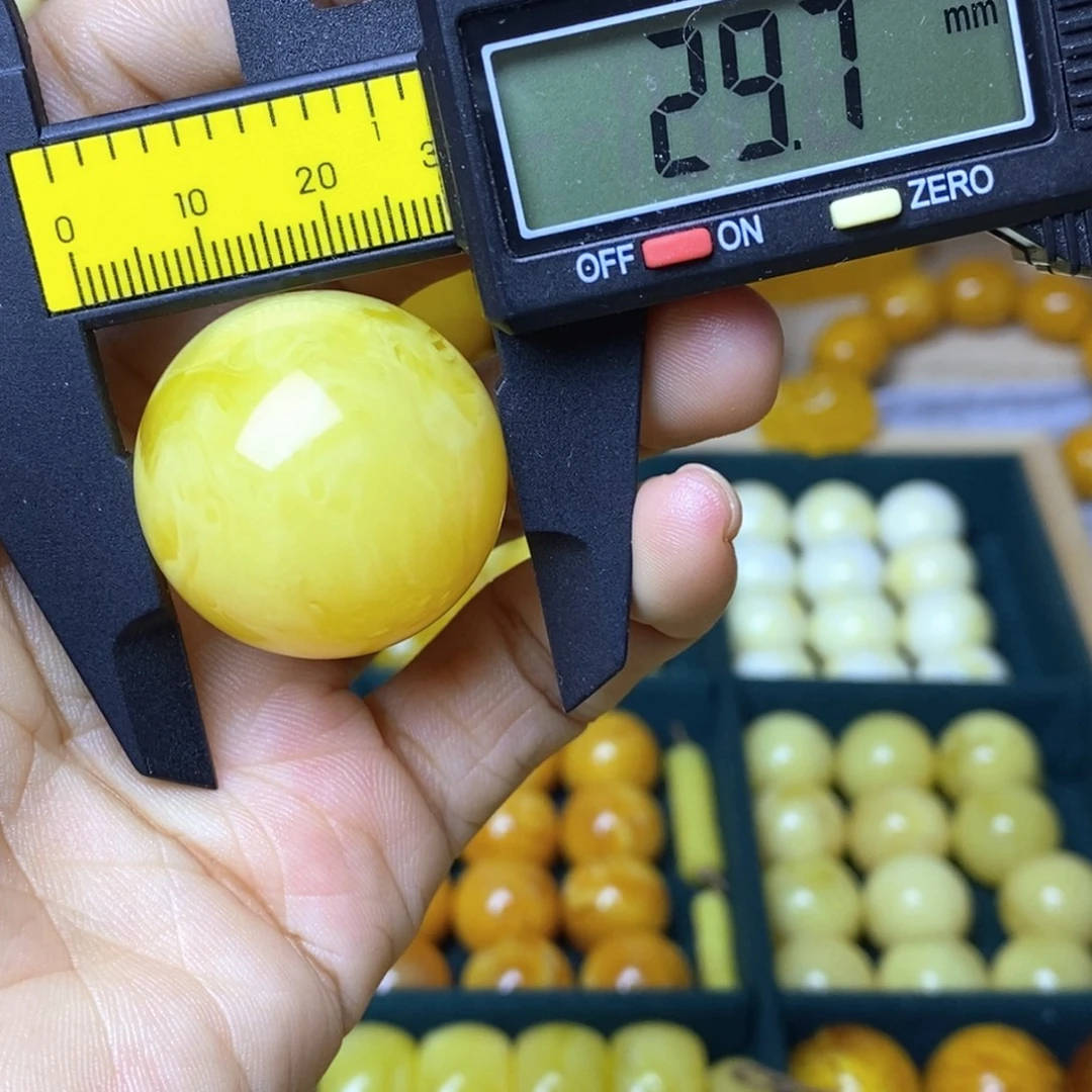 ü***树脂非金属瑕疵款俄白大珠子