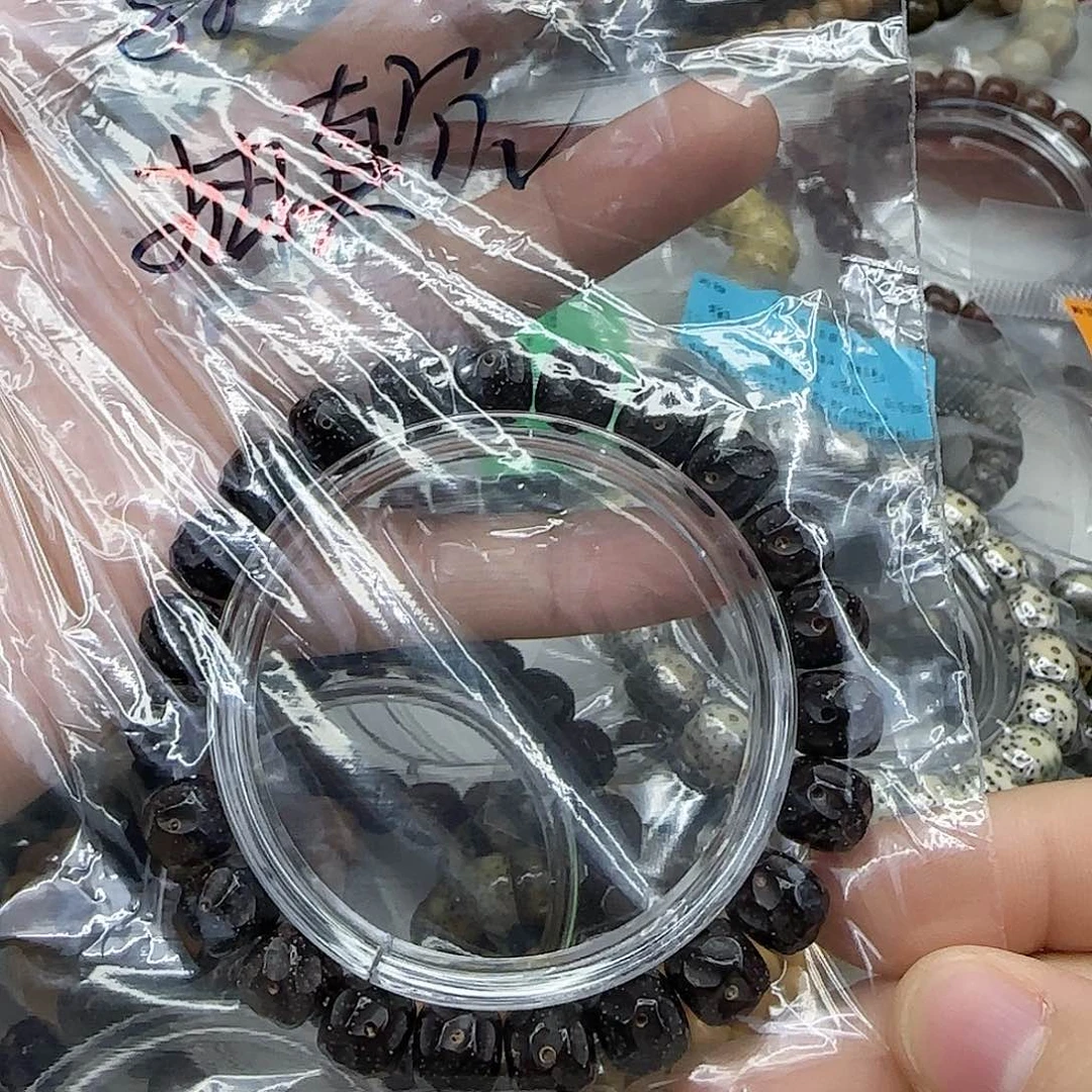 乌***丶手串星月菩提318殿堂黑金星月菩提10无相单圈