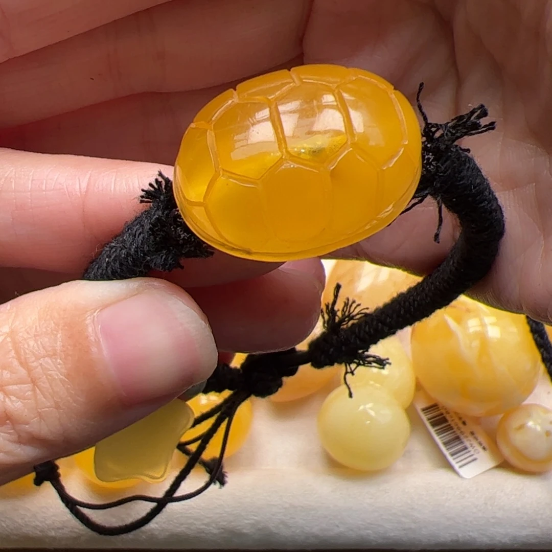 琥珀颈饰未镶嵌蜜蜡