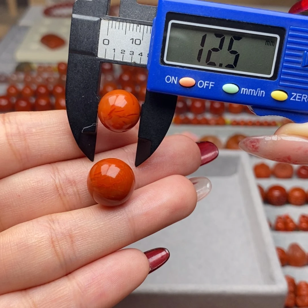 南红玛瑙配饰未镶嵌跑****子有瑕疵漏价