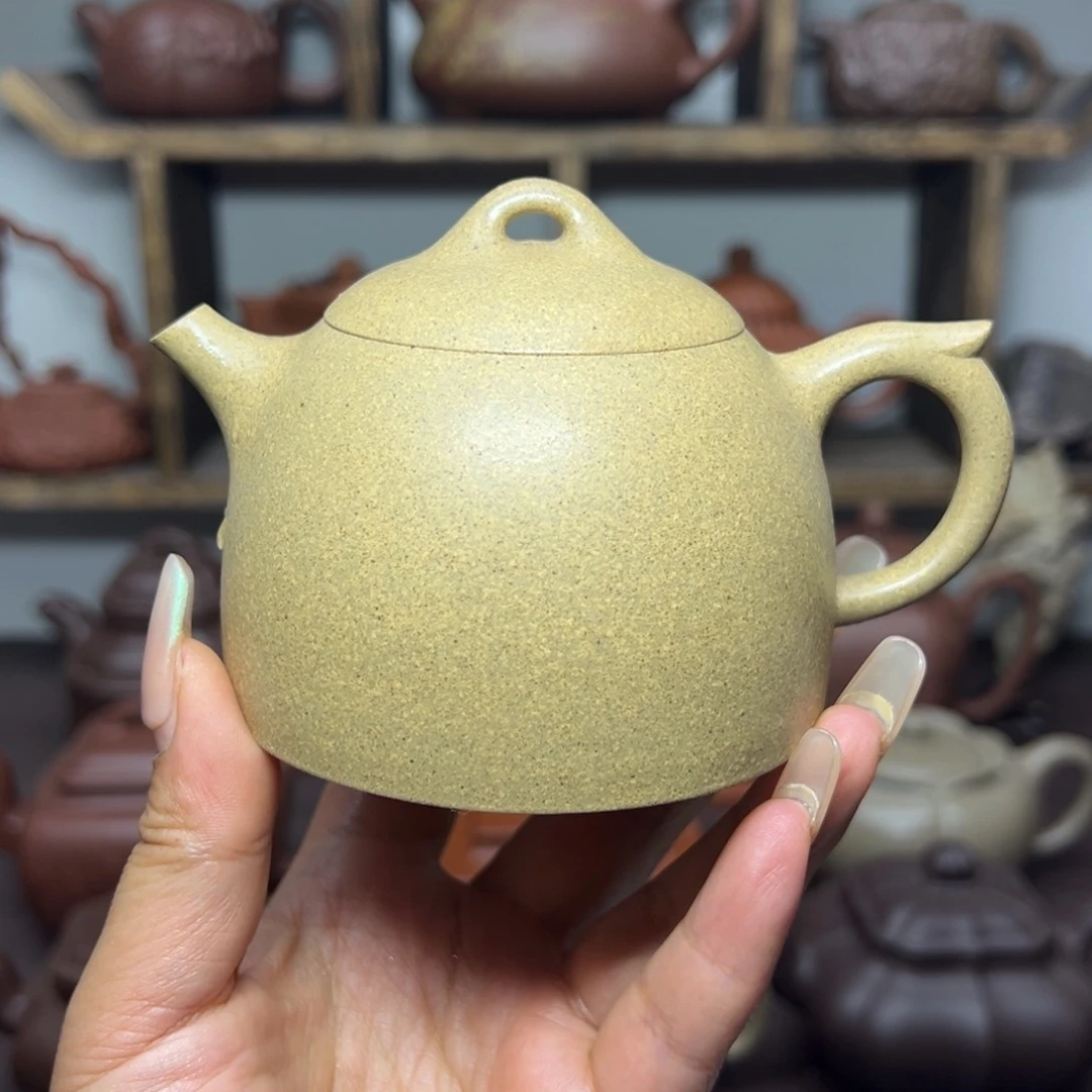 紫砂茶壶山*紫砂壶等文物