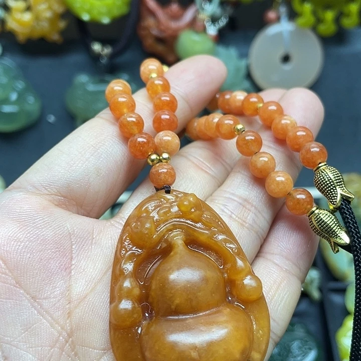 未镶嵌蛇纹石玉颈饰