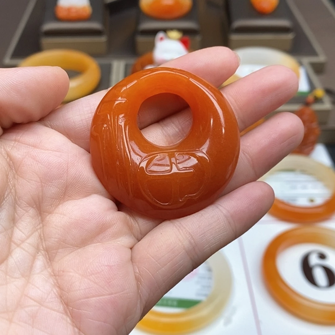 石英质玉（黄龙玉）未镶嵌吊坠