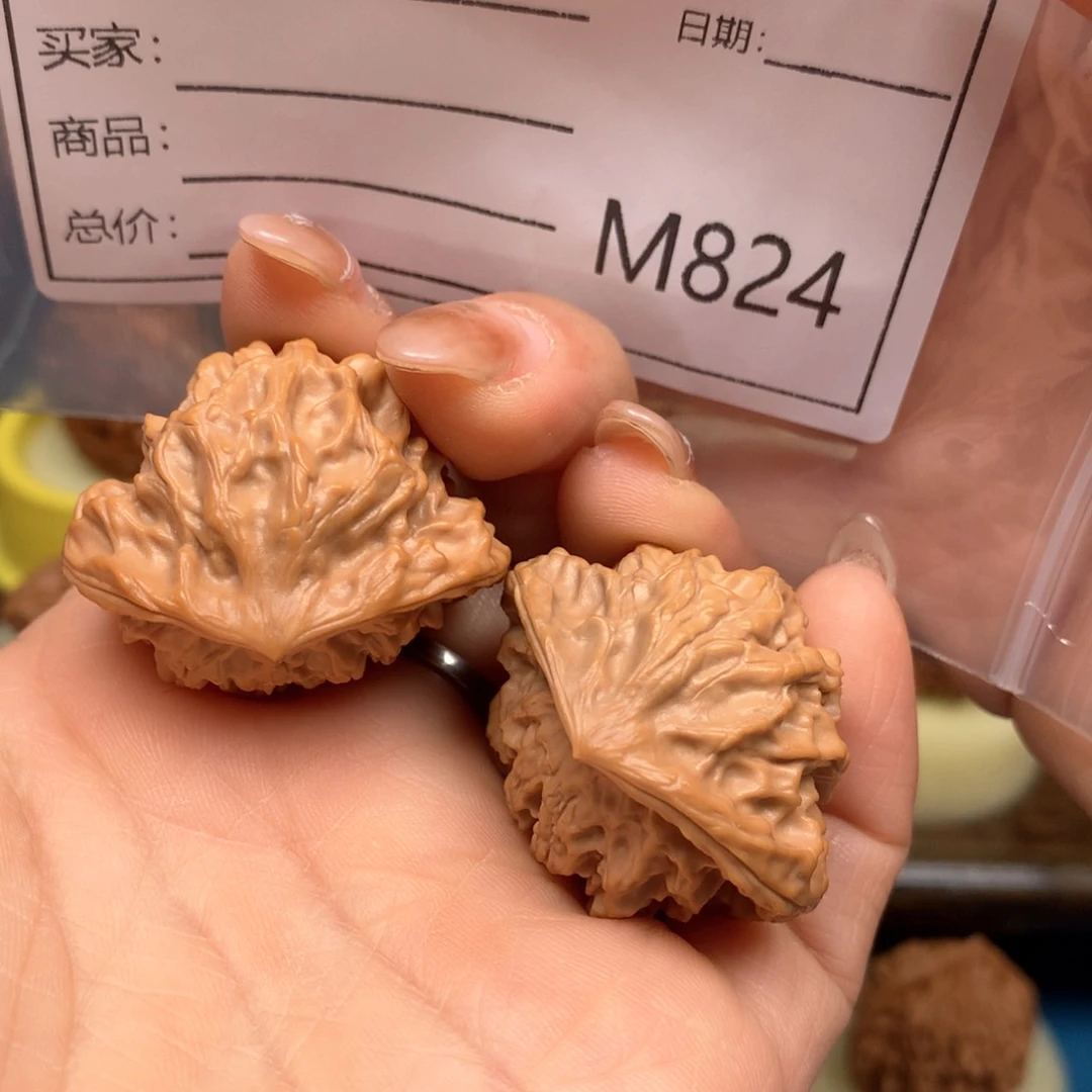 桃核把件眼镜蛇眼镜蛇