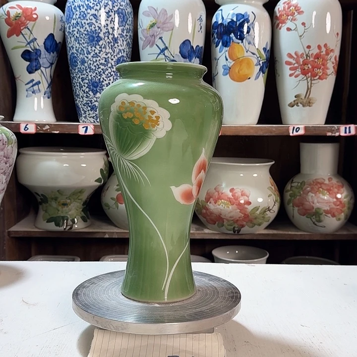 瓶梅瓶雕刻雕刻绿绿绿陶瓷