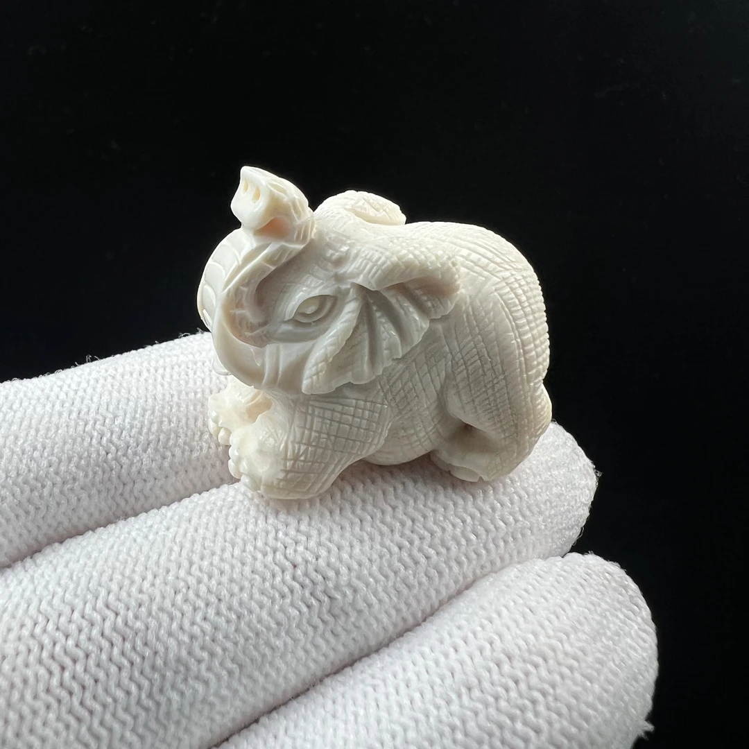 P9857天然猛犸牙 小象雕刻件15x30x25mm支持鉴定 假一罚四