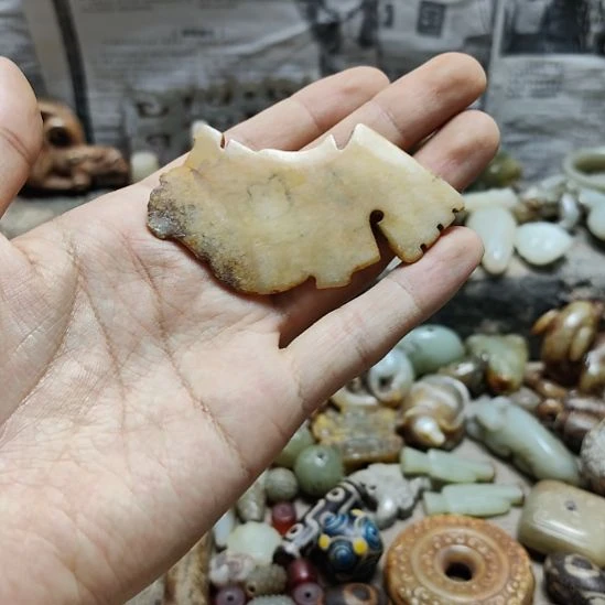 和田玉未镶嵌挂件