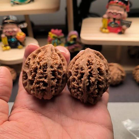 山***痕文玩核桃九龙筋福利