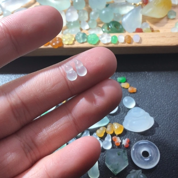 定制翡翠未镶嵌挂件