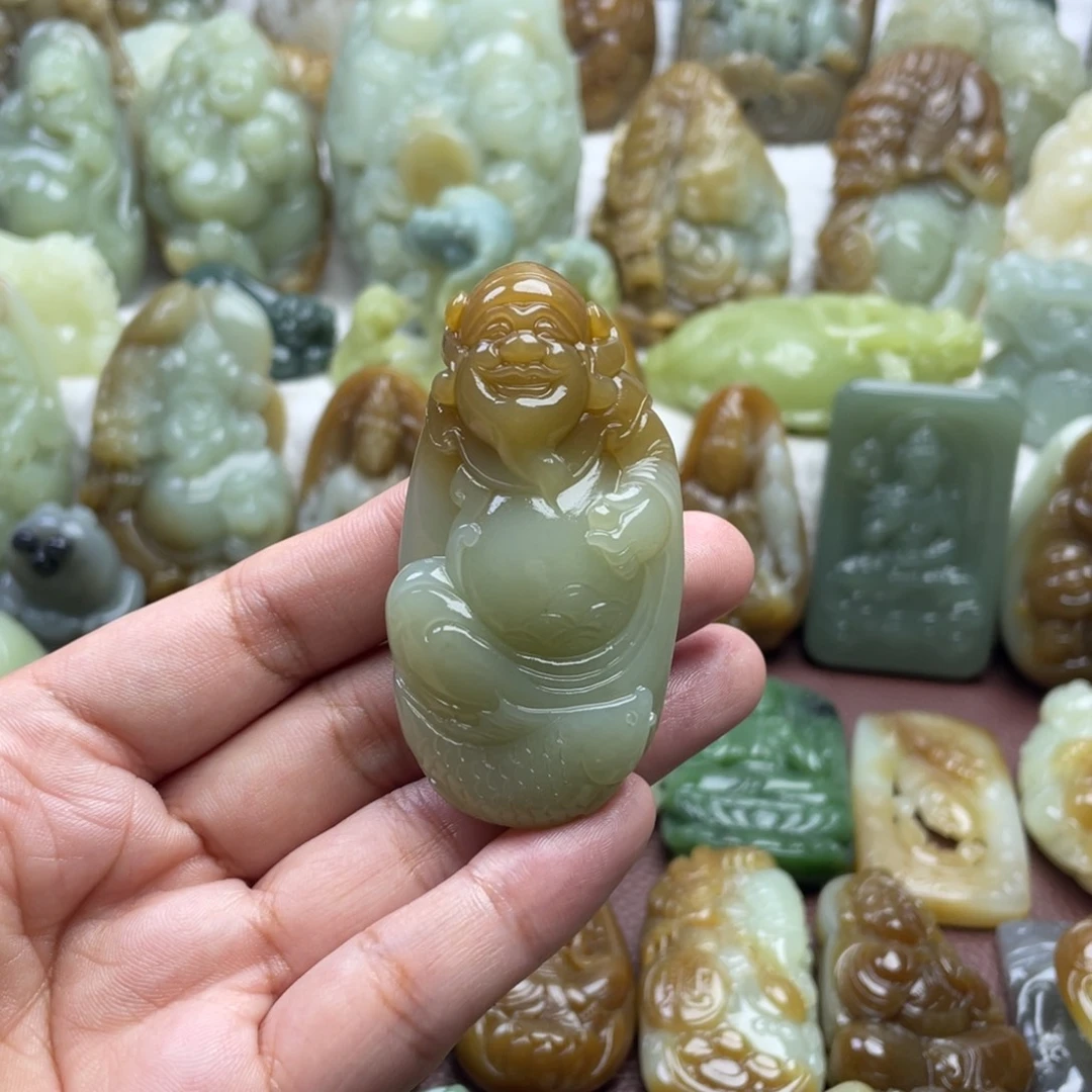 和田玉未镶嵌颈饰