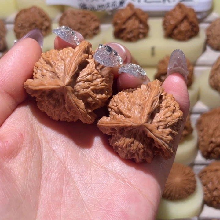 【闪购商品】文玩核桃把件苹果园