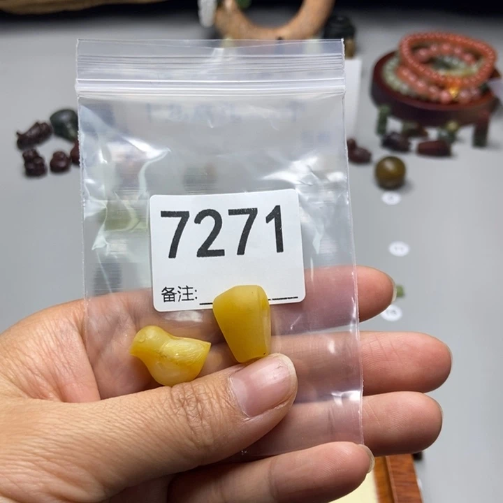 梁***宝蛇纹石玉未镶嵌项链