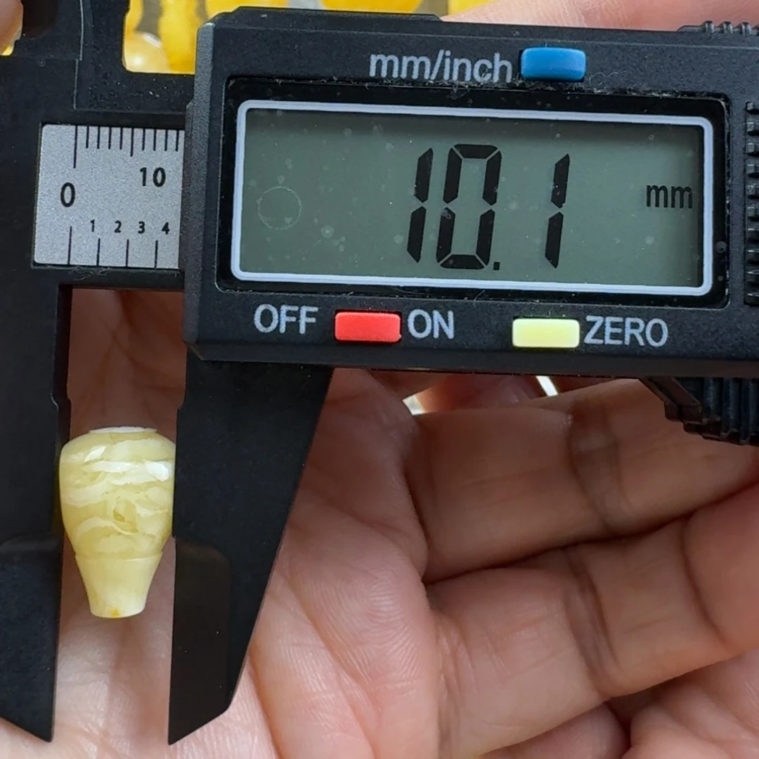 蜜蜡未镶嵌裸石19