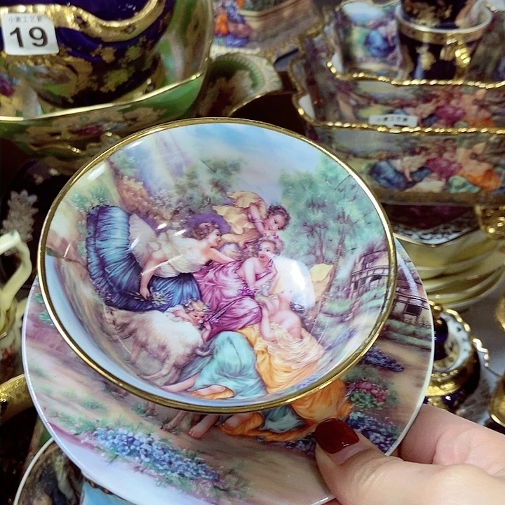碗微瑕…………………………………………