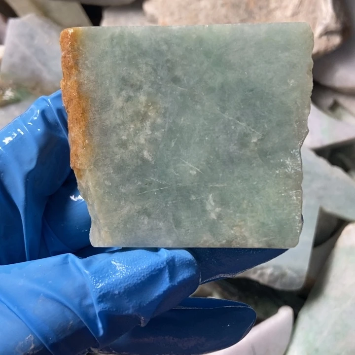 翡翠颈饰未镶嵌天然翡翠