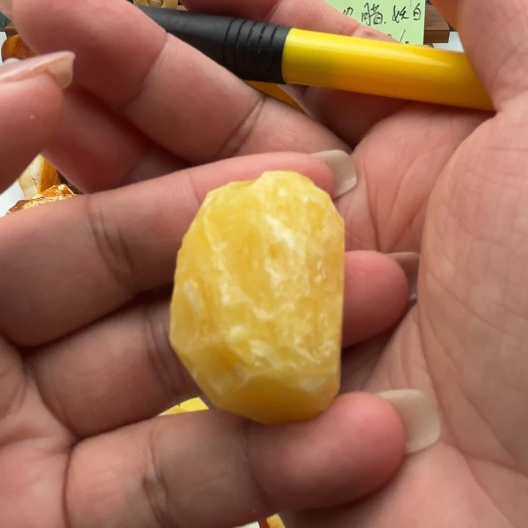 峰****定制琥珀未镶嵌琥珀