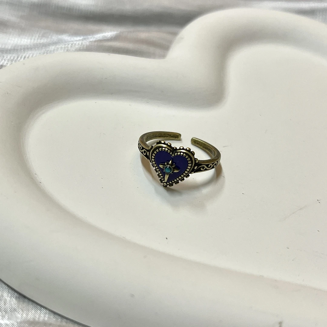 铜合金戒指 YM古铜爱心贝贝戒指气质小众时尚镶嵌精致轻奢百搭