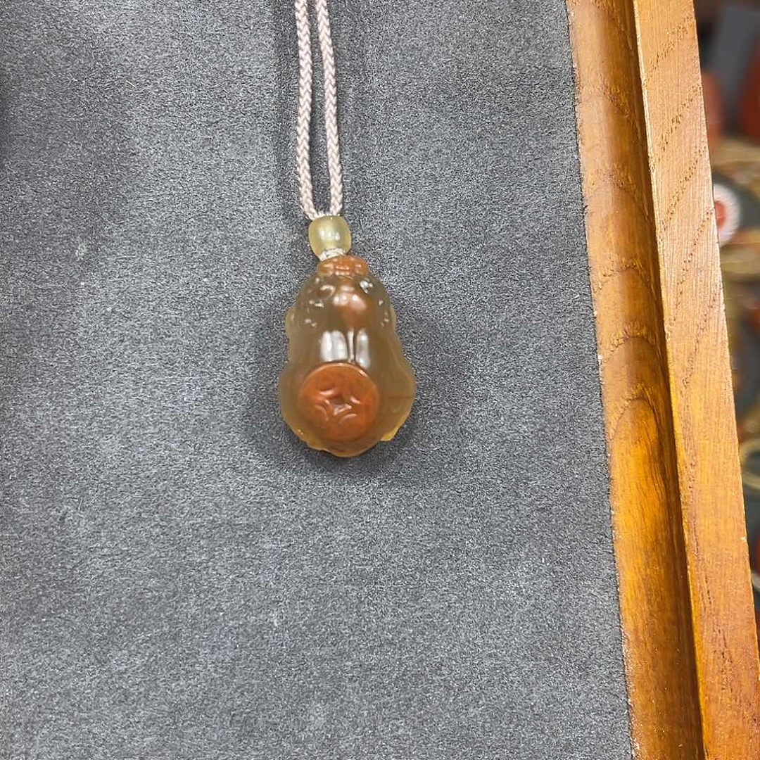 南红玛瑙未镶嵌颈饰
