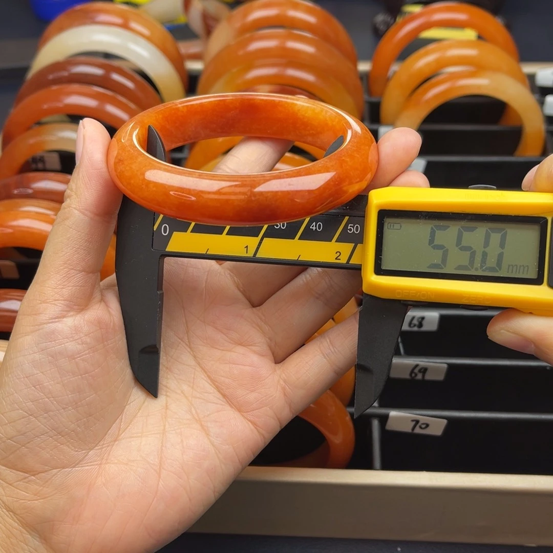 未镶嵌石英质玉（黄龙玉）手镯黄龙福利64号