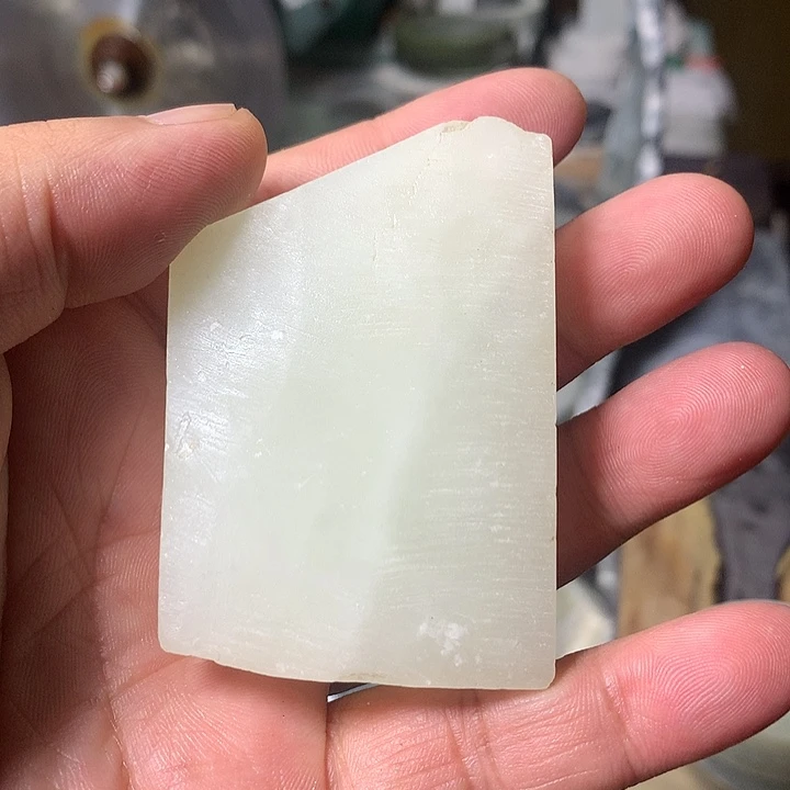 颈饰未镶嵌和田玉（糖玉）