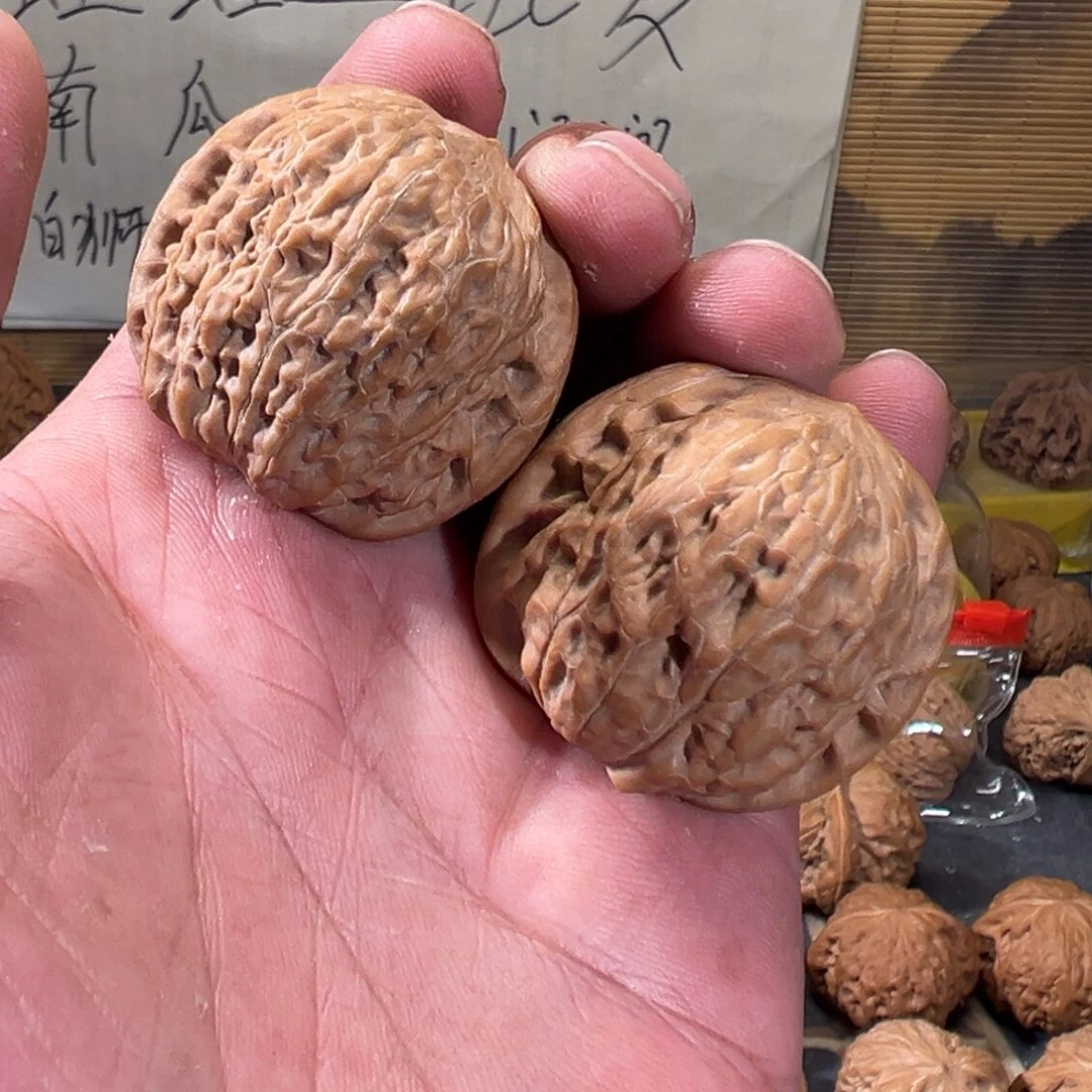 勇***涯文玩核桃吊坠铁锤