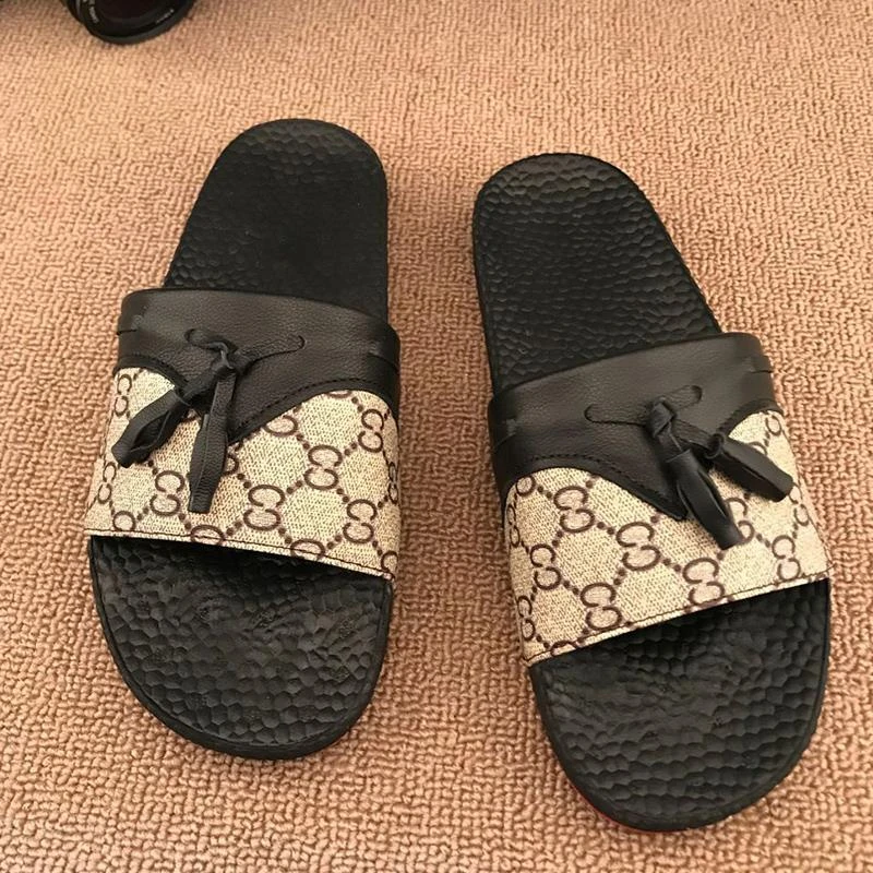 2025夏季男士时尚休闲拖鞋外穿一字拖潮牌港风软底防滑户外沙滩鞋