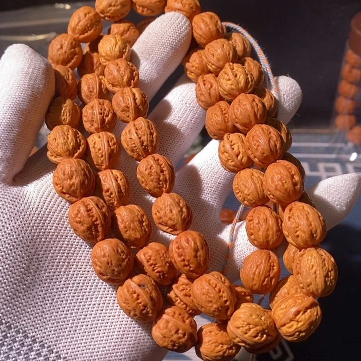 文玩核桃手串……10