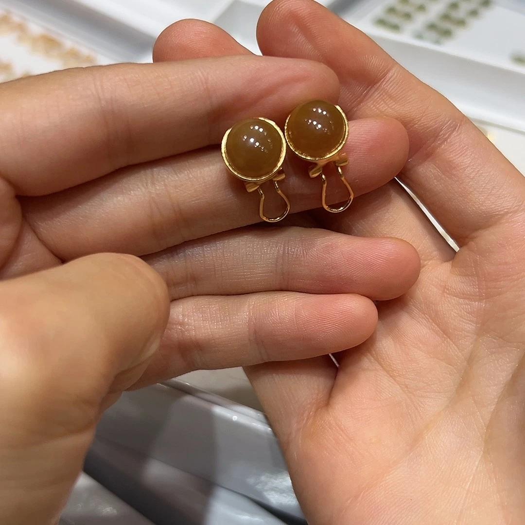 和田玉银S925镶嵌耳饰倩*?