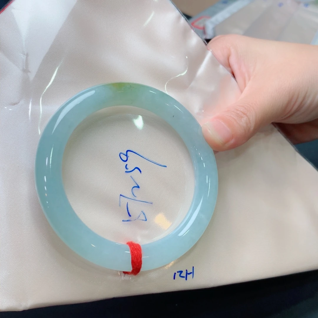 未镶嵌手镯翡翠翡翠