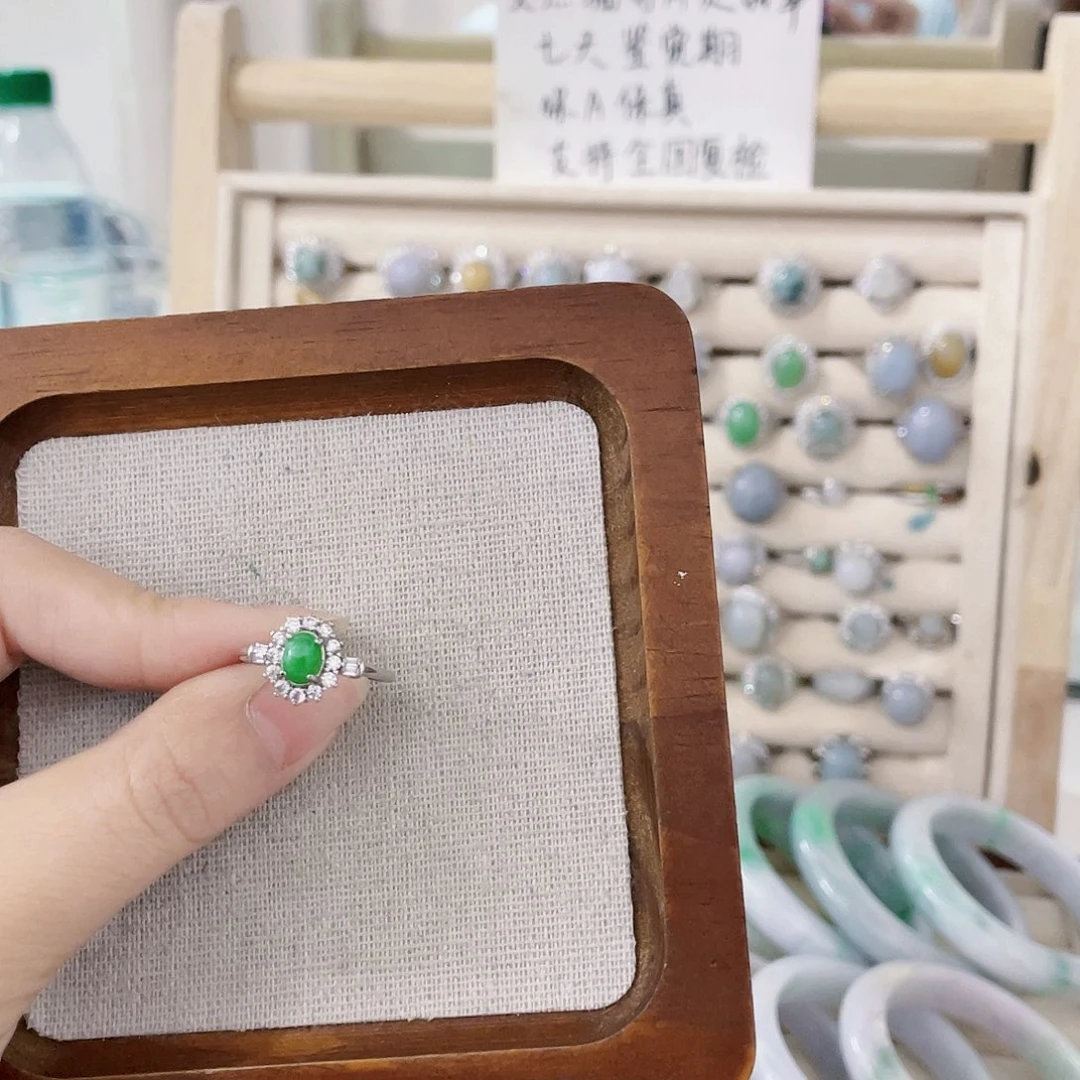 颈饰未镶嵌翡翠天然翡翠Ａ货