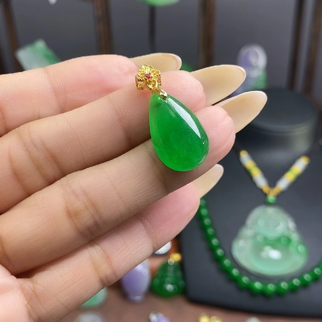 吊坠(赠链)未镶嵌翡翠