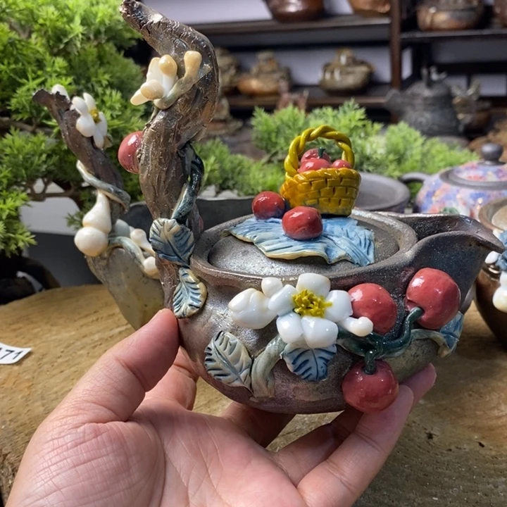 照片是他发了几次微信的