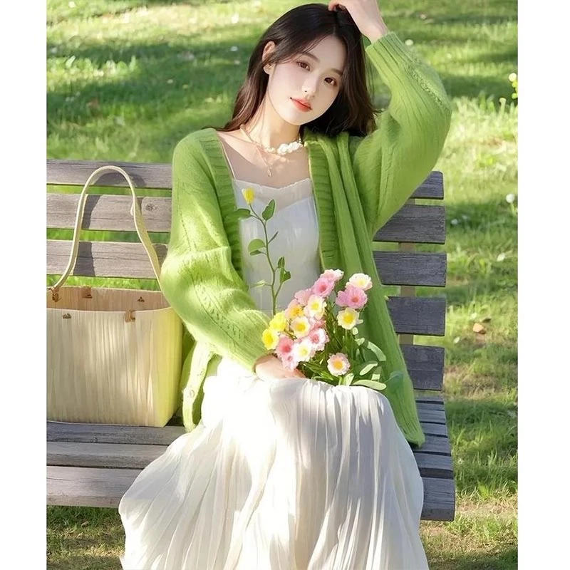 法式爆款小众绿色开衫内搭吊带连衣裙两件套女2025年春秋个性套装