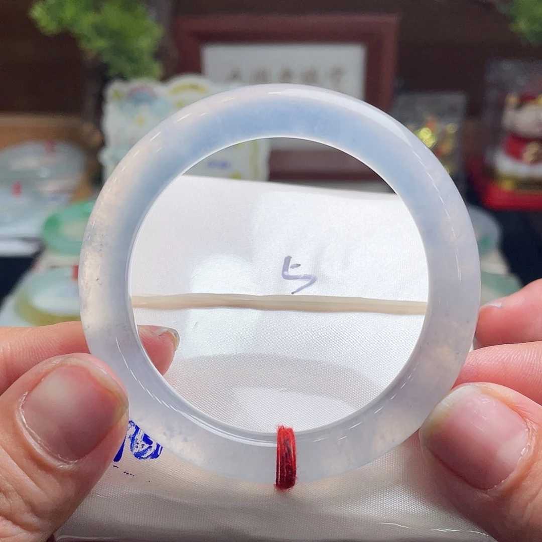 一****翡翠手镯未镶嵌51圆条