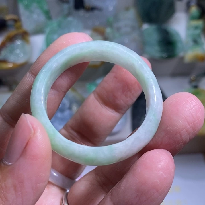 【闪购商品】颈饰未镶嵌翡翠童镯