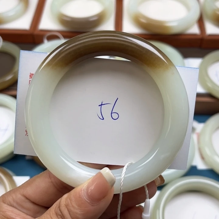 和田玉手镯未镶嵌G*