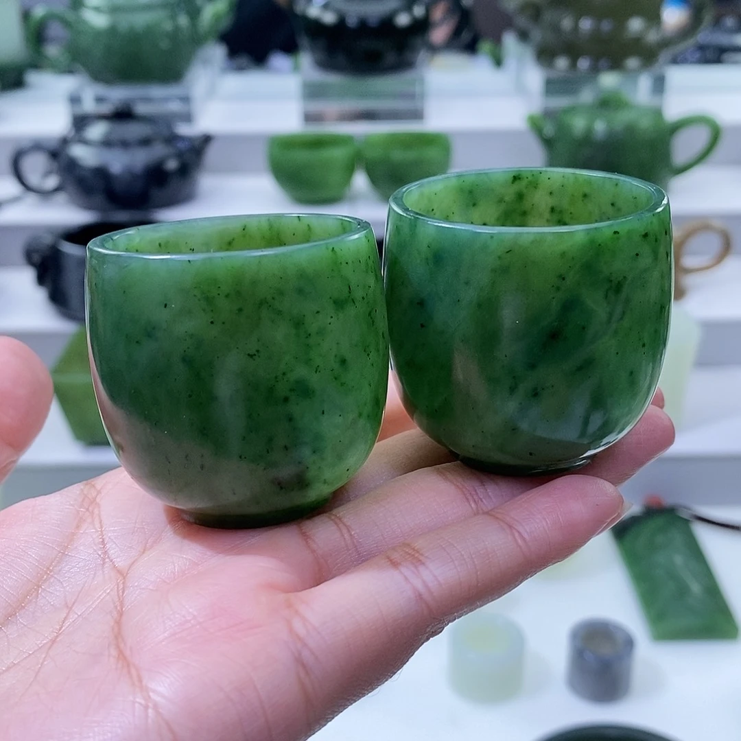 和田玉未镶嵌挂件杯子