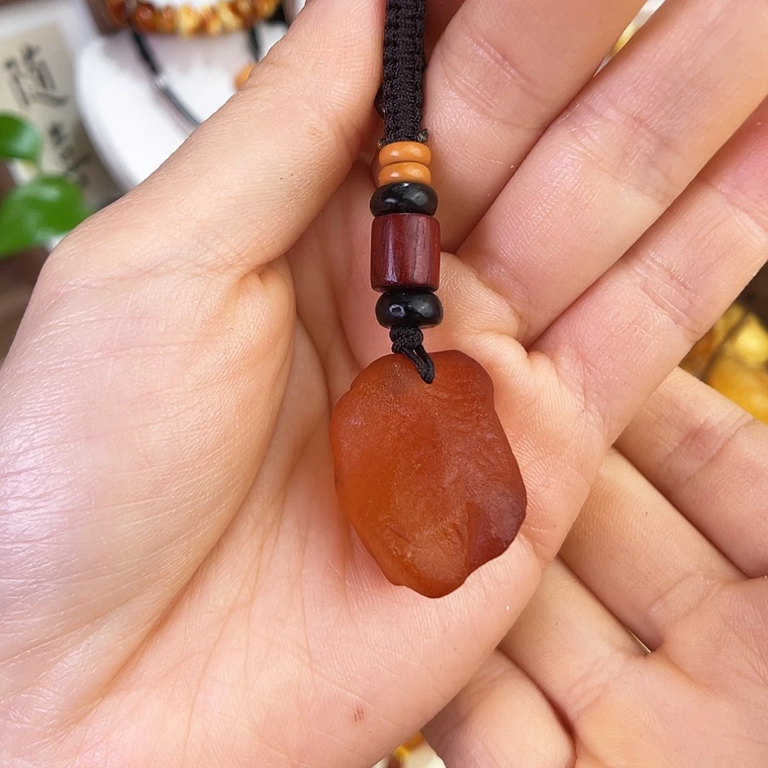 琥珀珠宝奇石未镶嵌，