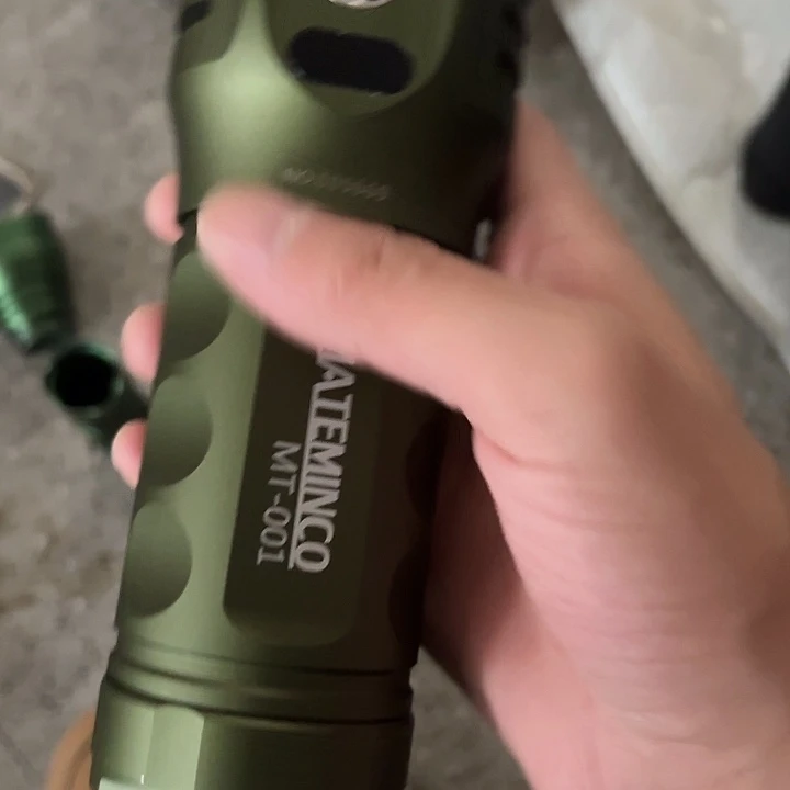 迈特明酷001户外远射手电